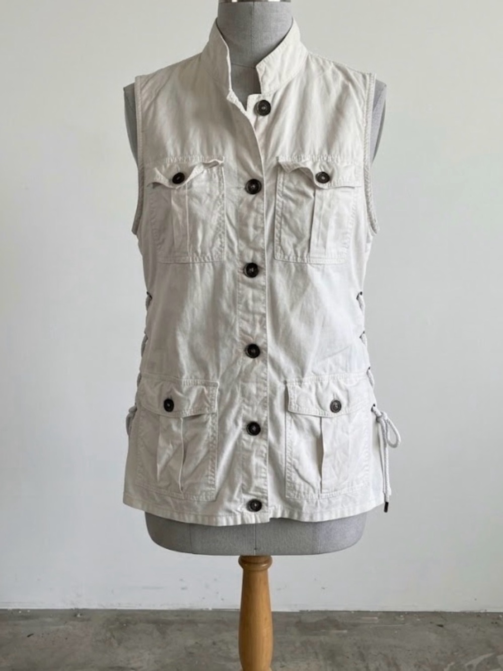 Maurices Linen Blend Cargo Lace Up Utility Vest White Coastal Safari Layering M